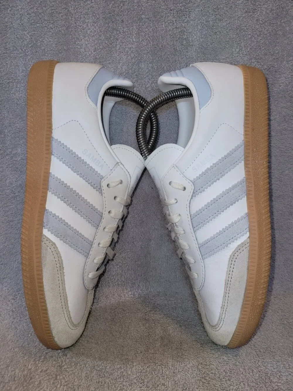 Adidas Samba OG Cloud White / Crystal Sky / Tan Gum Sneakers Big Kid's Size 7